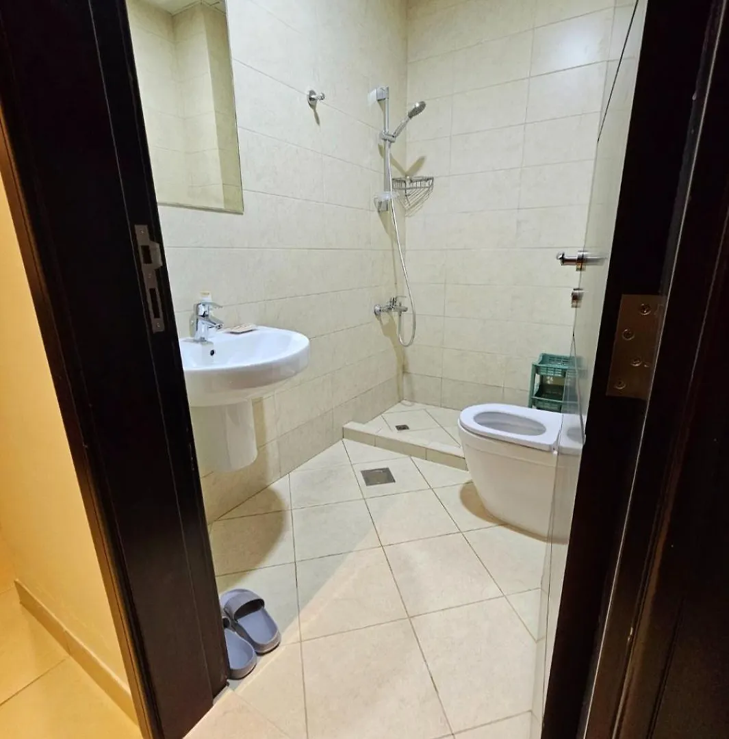 Room With Bathroom Near Beach Walk La Mer Beach Oima Leasing Property Dubai
